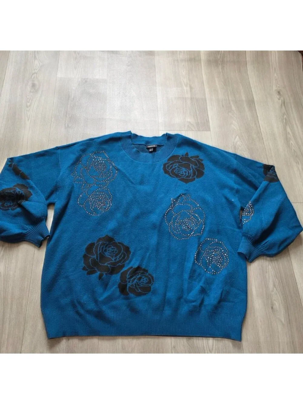 Torrid Blue Sweater With Black Rose Pattern & Rhinestone Accents Size 1